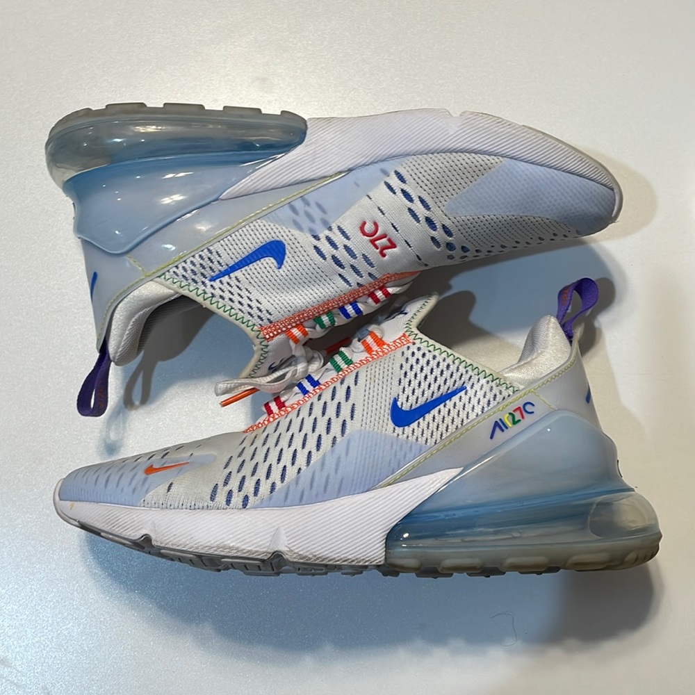 Nike 270 - light blue/white 7.5 women